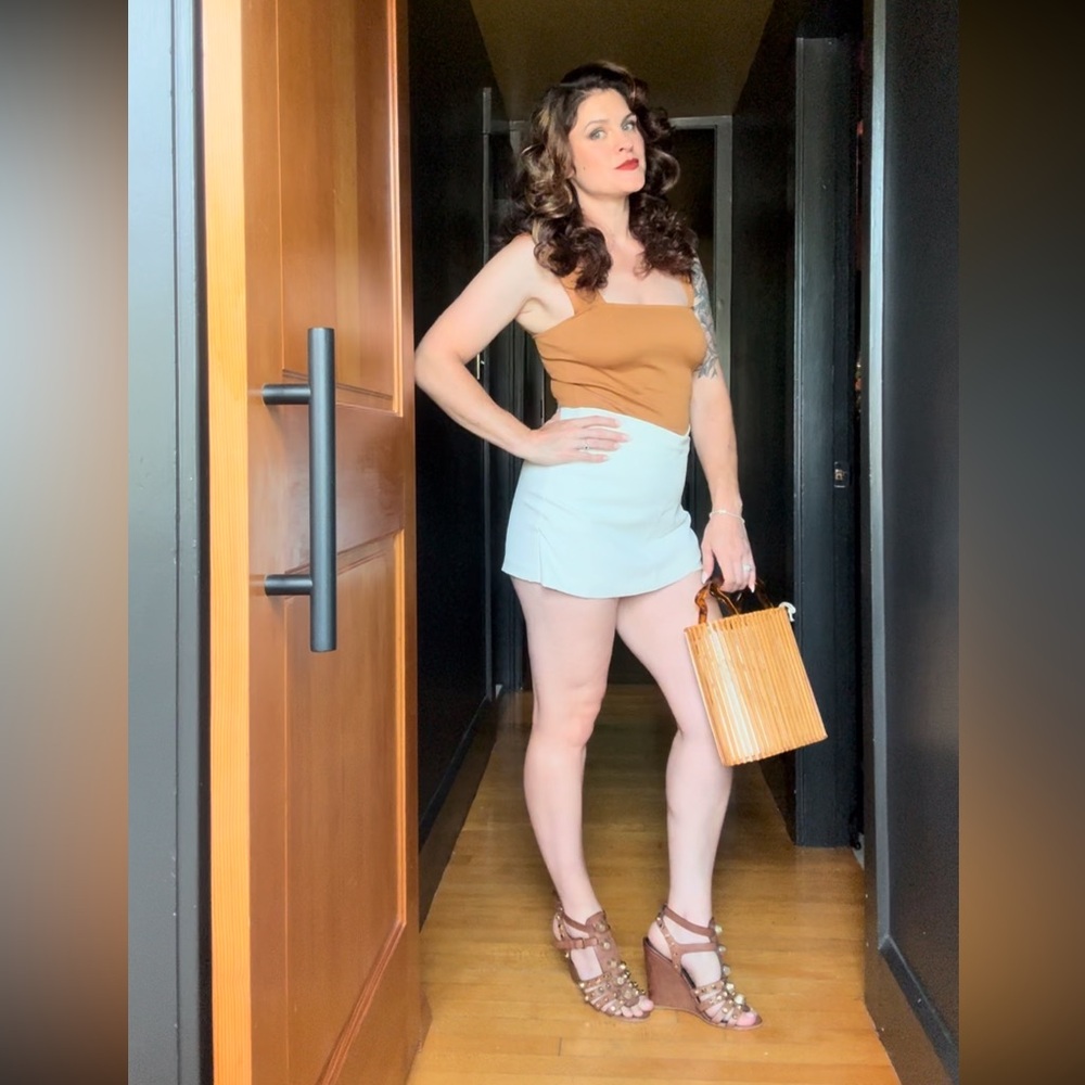 Meet your Posher, Victoria